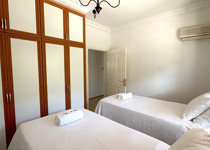 Tanyeli With Private Pool And Terrace ヴィラ